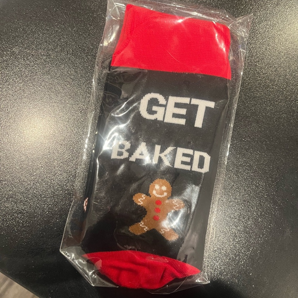 NWT‎ Funny Red and Black Time to Get Baked Unisex Holiday Gingerbread Socks